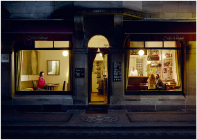 Freie Fotoserie von Matthias Trenn. Inspiriert von Edward Hopper und Gregory Crewdson